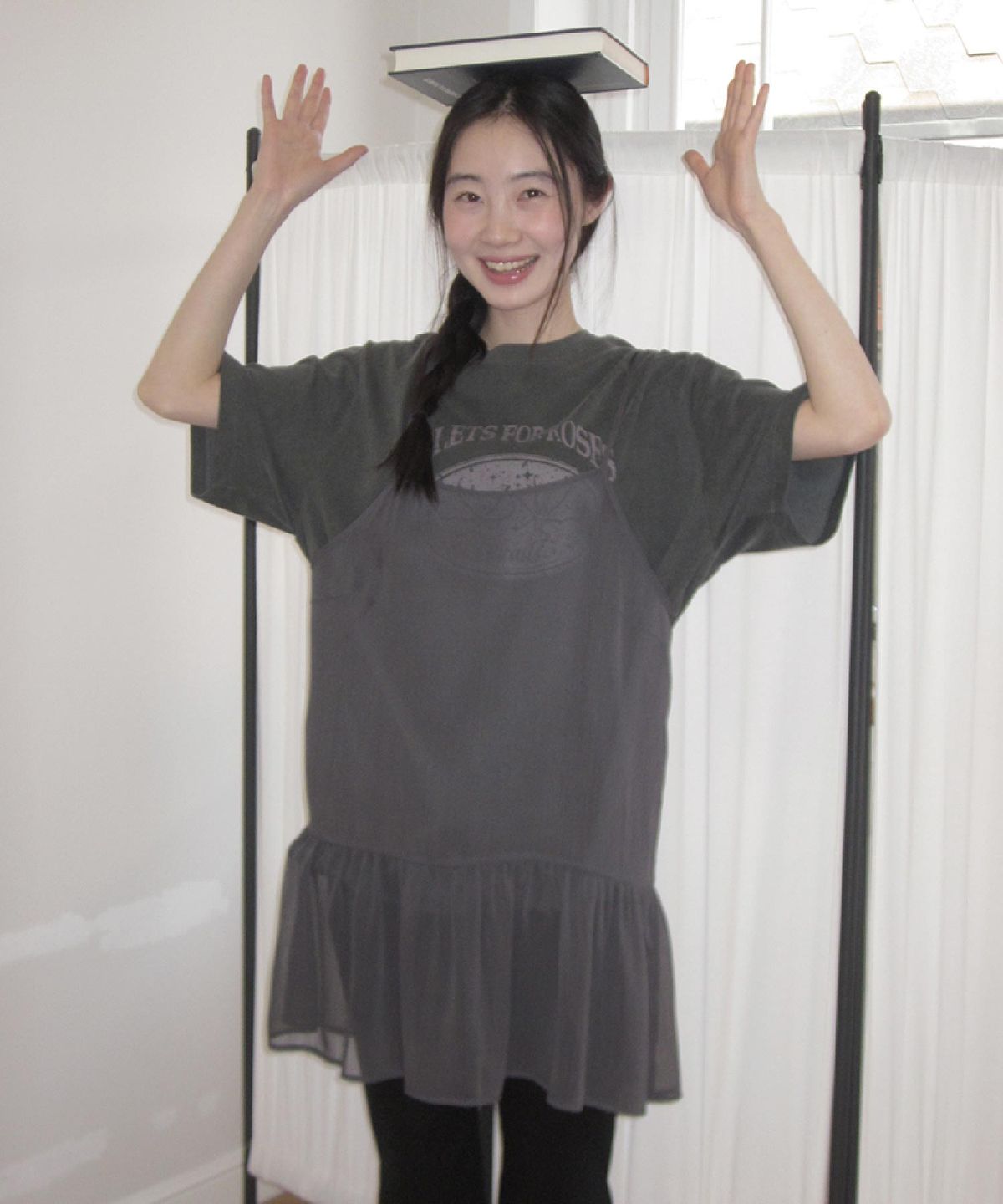 셀리테일즈(CELITAILS) SHEER SLEEVELESS LAYERED DRESS_CHARCOAL