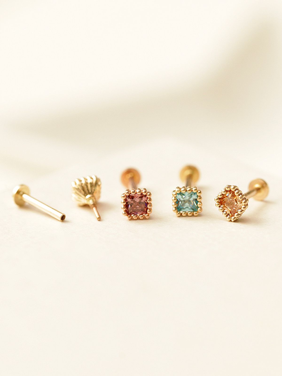 미니멀피어싱(MINIMALPIERCING) 14K 인터널 미니미 사각 큐빅 라블렛 피어싱