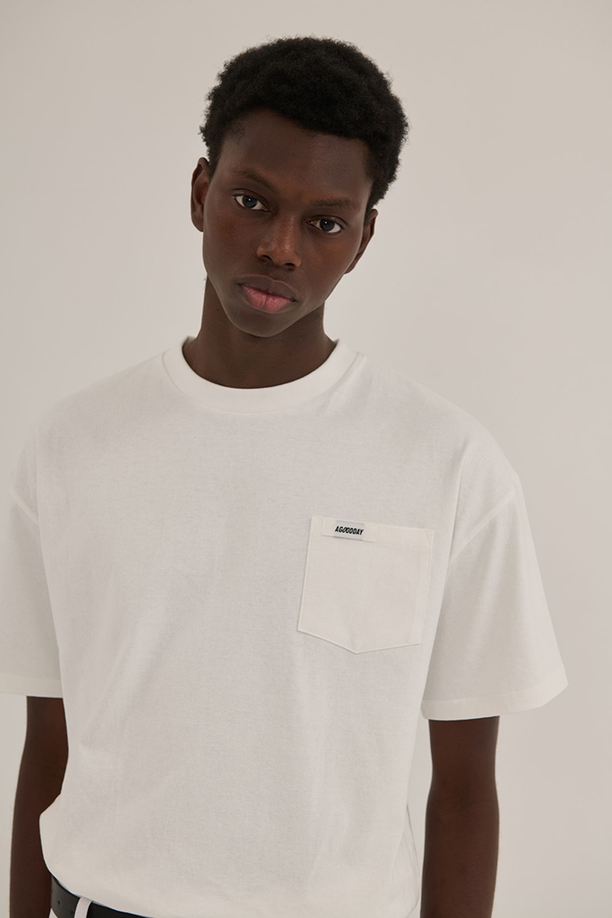 어굿데이(AGOODDAY) WASHING POCKET TSHIRT (WHITE)