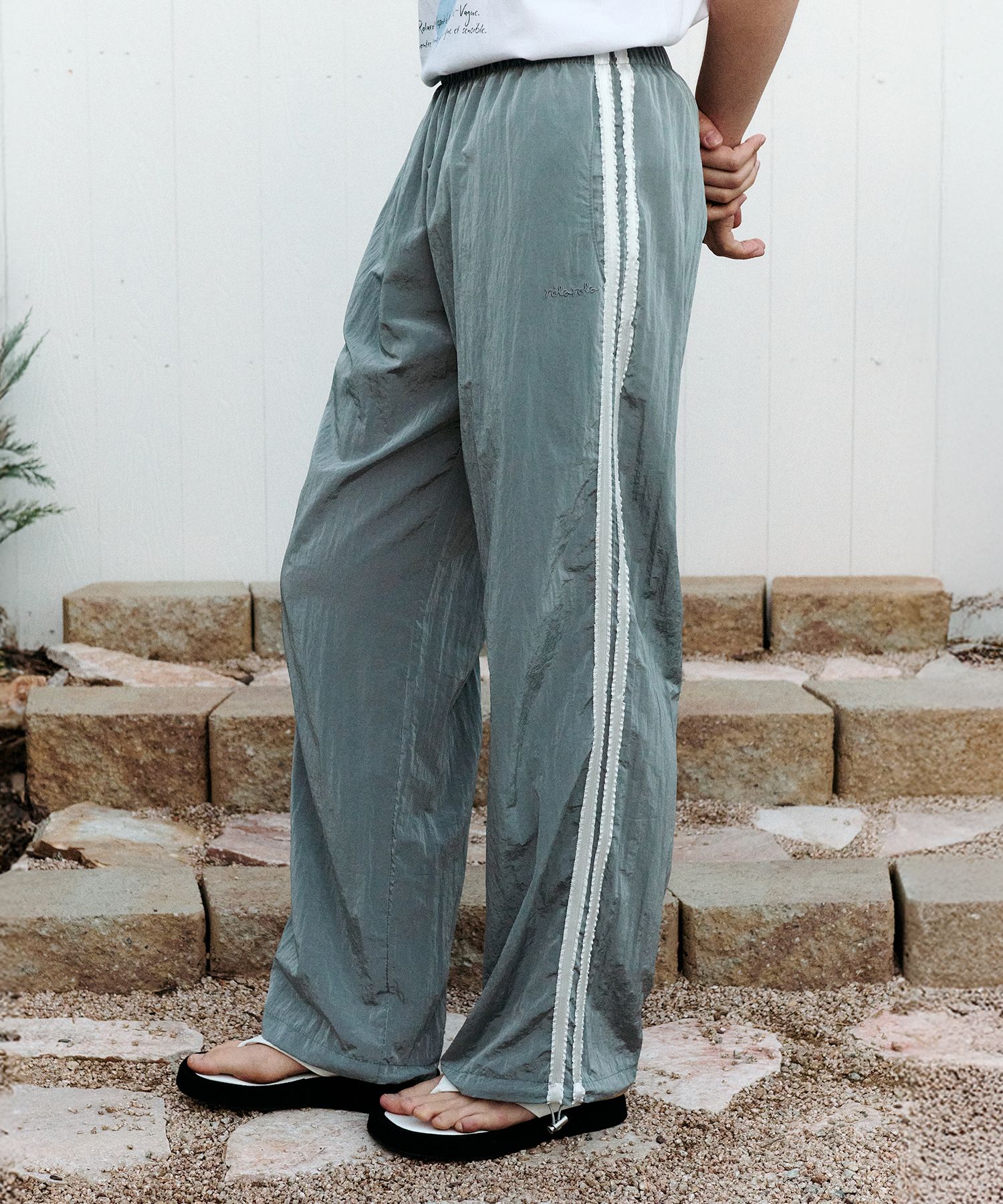 [ROLAROLA] STRING FRILL TRACK PANTS *韓国ファッション セール】RETRO NYLON STRING TRACK PANTS（その他パンツ