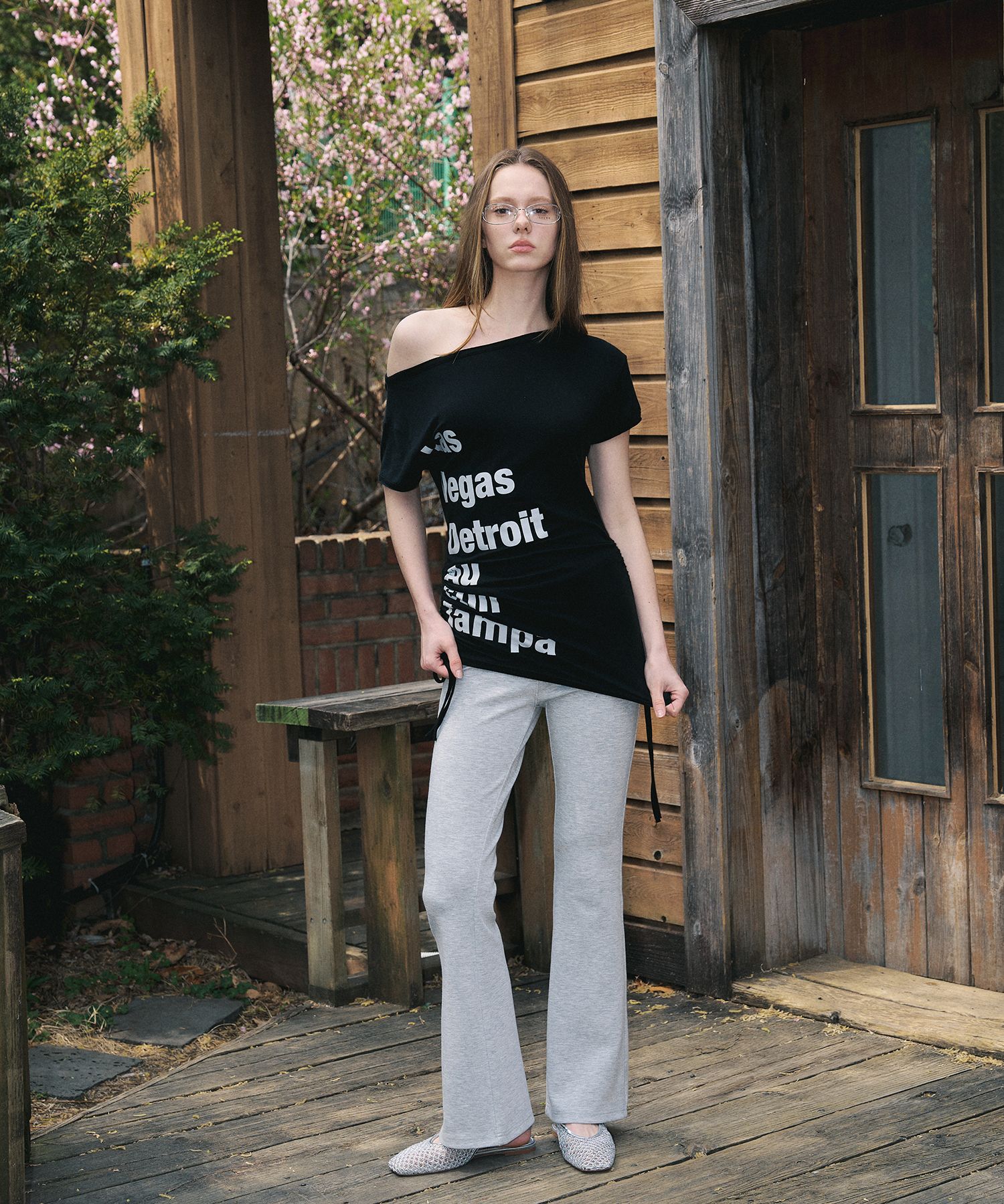 MUSINSA | PLEASENOFOLLOW Sara Lettering Shirring Top (Black)