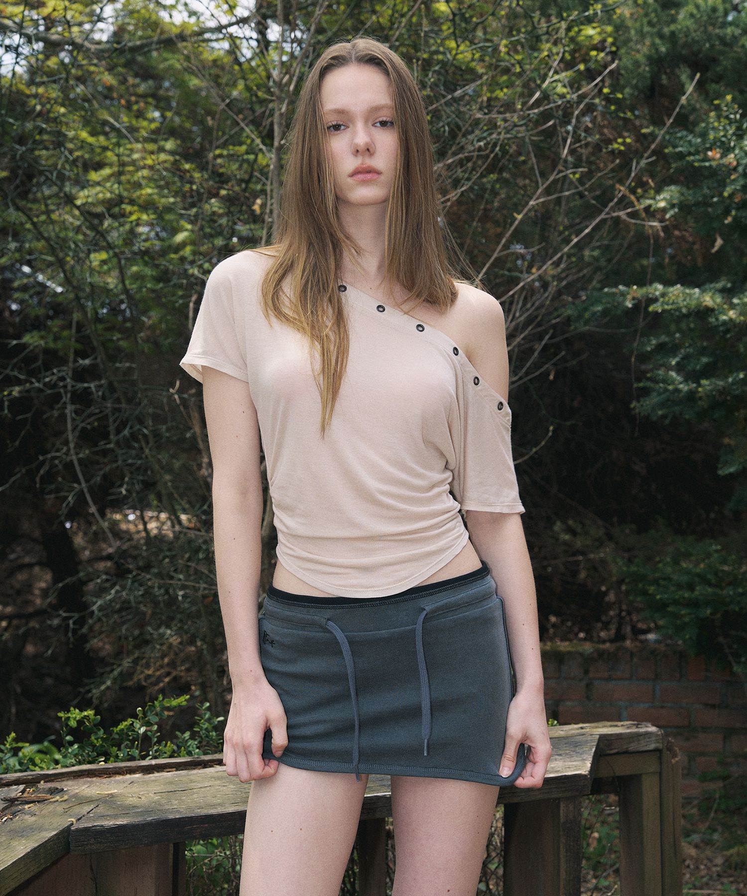 【韓国 Pleasenofollow】Harry Button Unbal Shirring Short Top MUSINSA | PLEASENOFOLLOW Harry Button Unbal Shirring Short