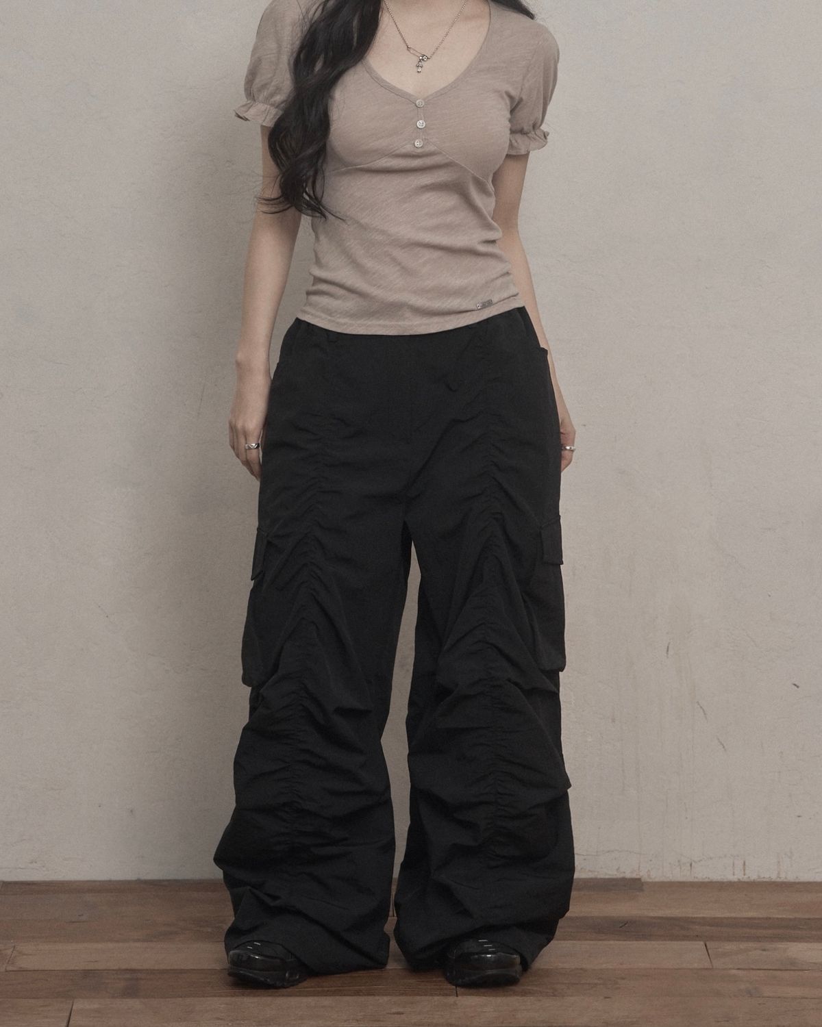 카키포인트(KHAKIPOINT) Shirring Parachute Pants (black)