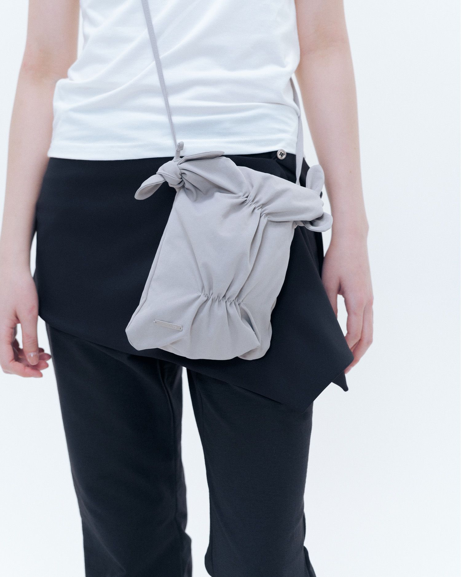 ◆MISEKI SEOUL◆ Shirring mini cross bag GREY MSK252BG03GR MUSINSA | MISEKI SEOUL Shirring mini cross bag GREY