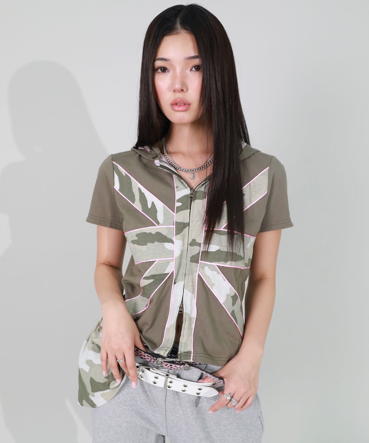 엔와이엑스엑스(NYXX) CROSS PATCH HOODIE KHAKI