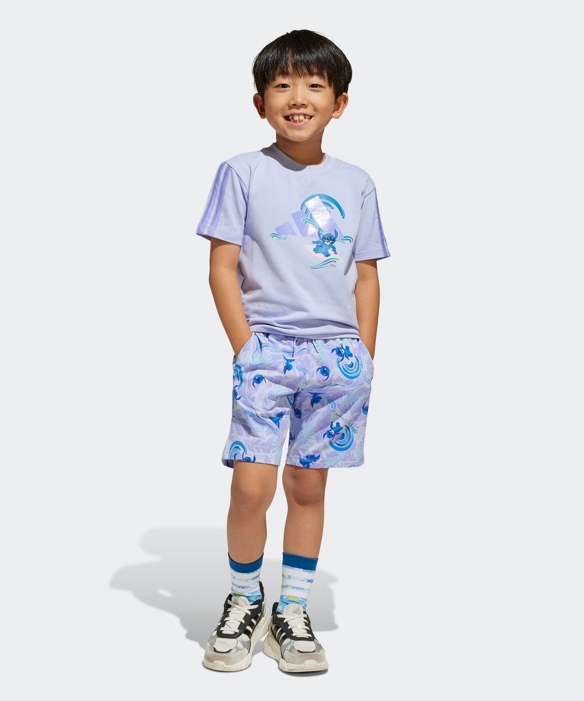 아디다스 키즈(ADIDAS KIDS) 아디다스 X 디즈니 릴로앤스티치 상하의 세트 - 라이트퍼플 / JD4558