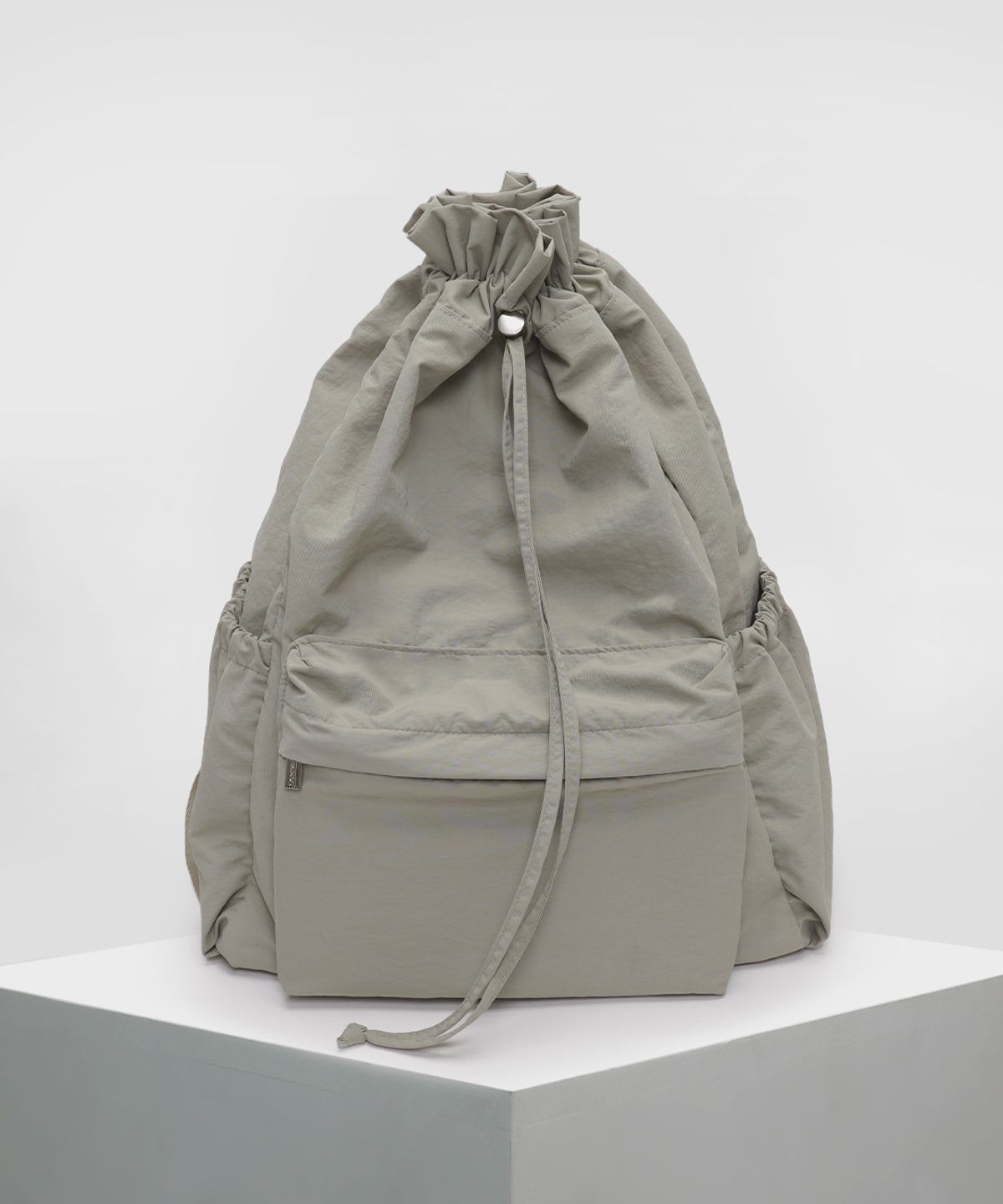 쓰리마인즈(TRM) TRM 리사이클 나일론 드로우 스트링 백팩 T33W GREY