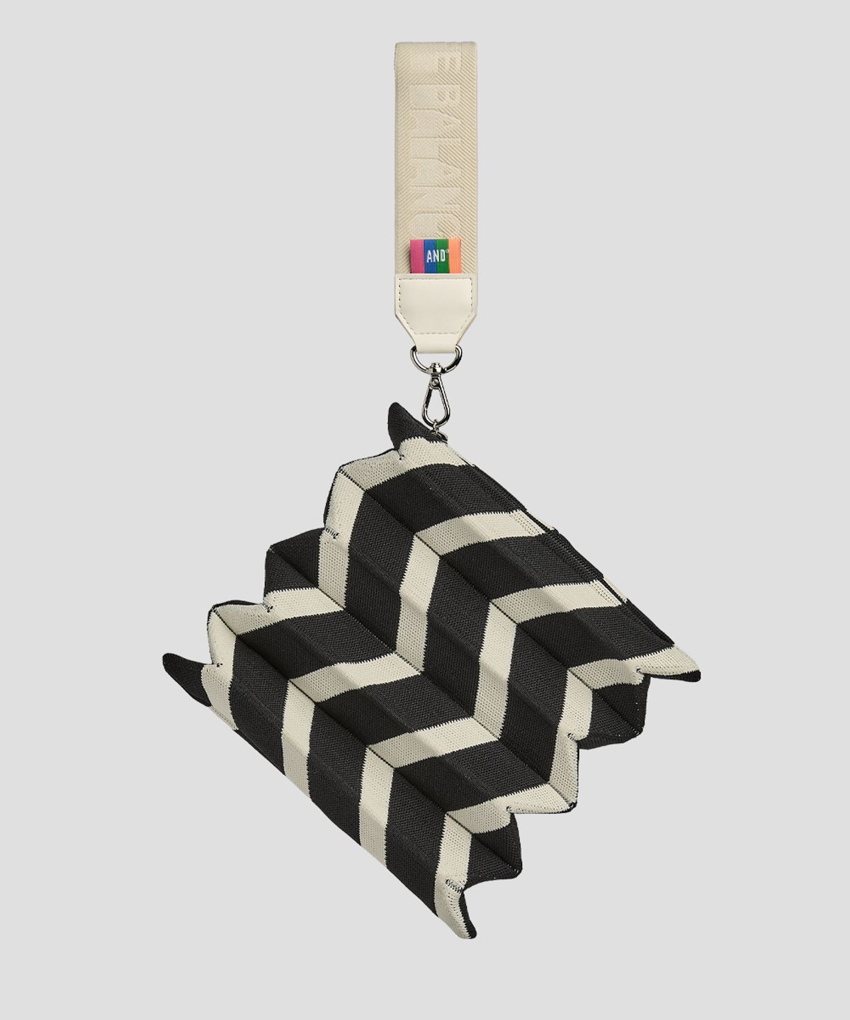 앤드 골프(AND GOLF) Handy Pleats Pouch Zigzag Ivory