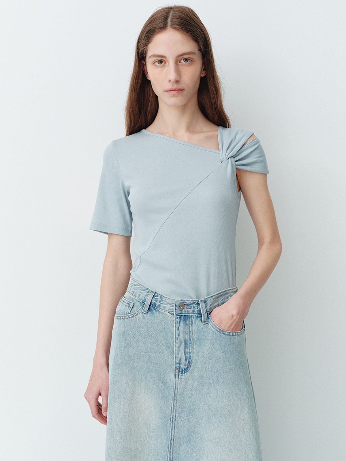 헌치(HUNCH) One Off Shoulder T-Shirts (2color)