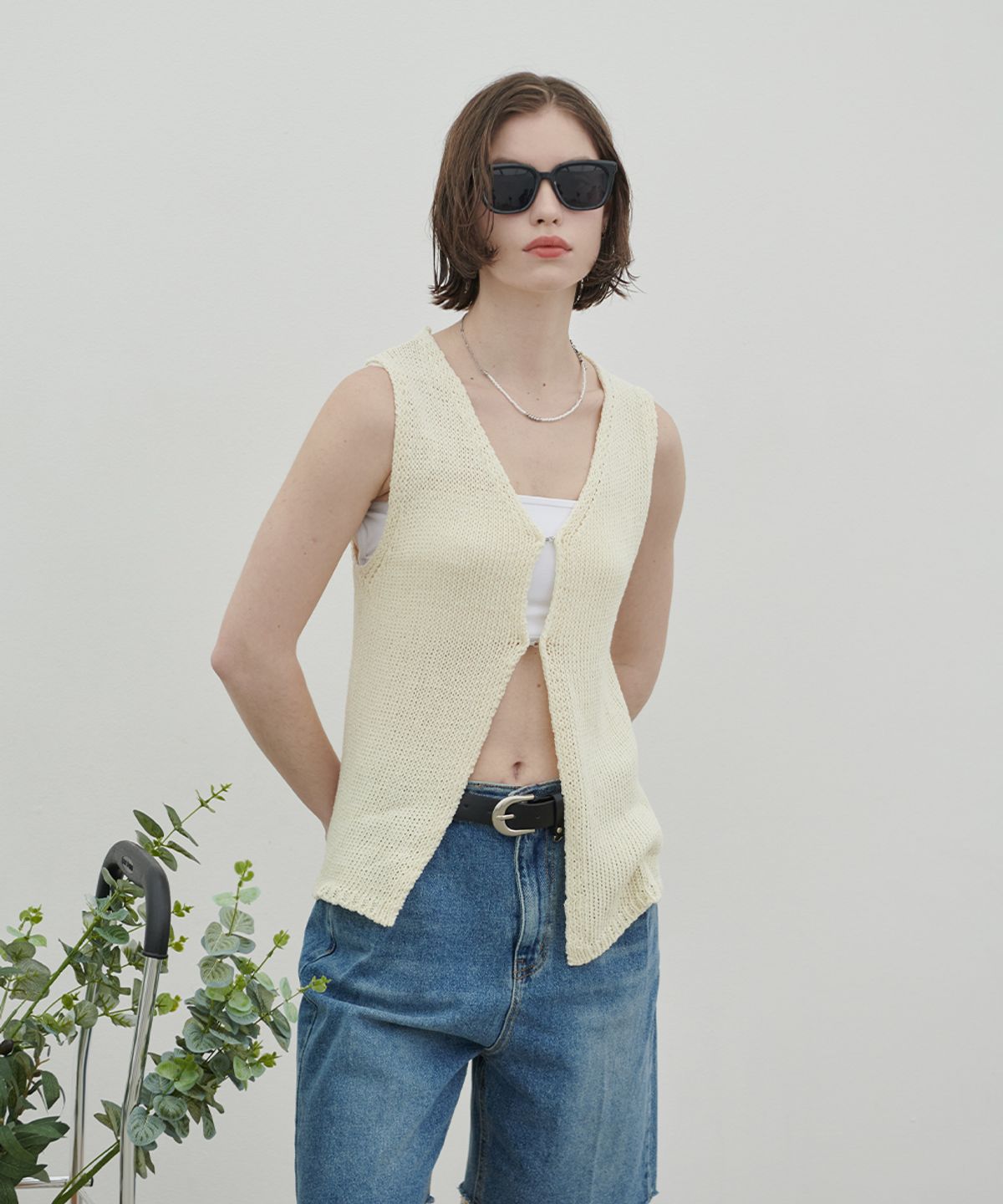 320쇼룸(320SHOWROOM) Filo Hook Knit Vest Cream