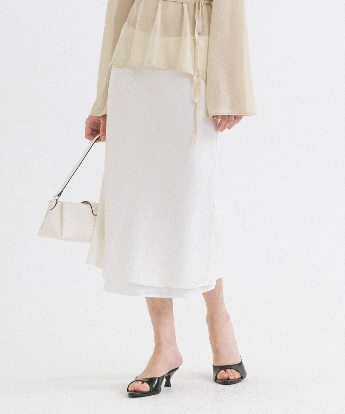 시야쥬(SIYAZU) SIST9050 실키 브리즈 밴딩 스커트_White