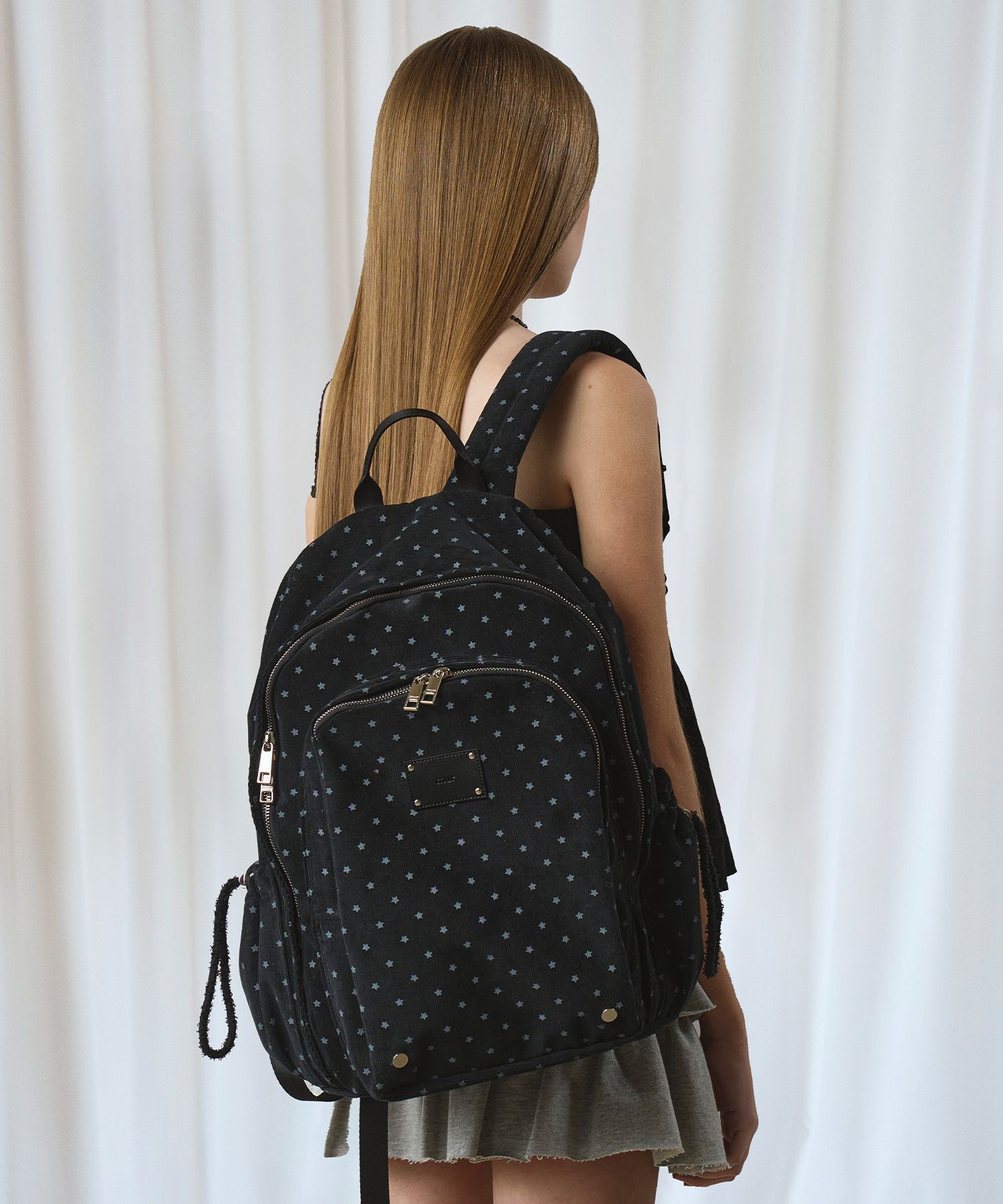 韓国大人気 トレンド[MUCENT]SLAN MINI LEATHER STRING BACKPACK 韓国ファッション ミニバックパック チェーンストラップ 黒