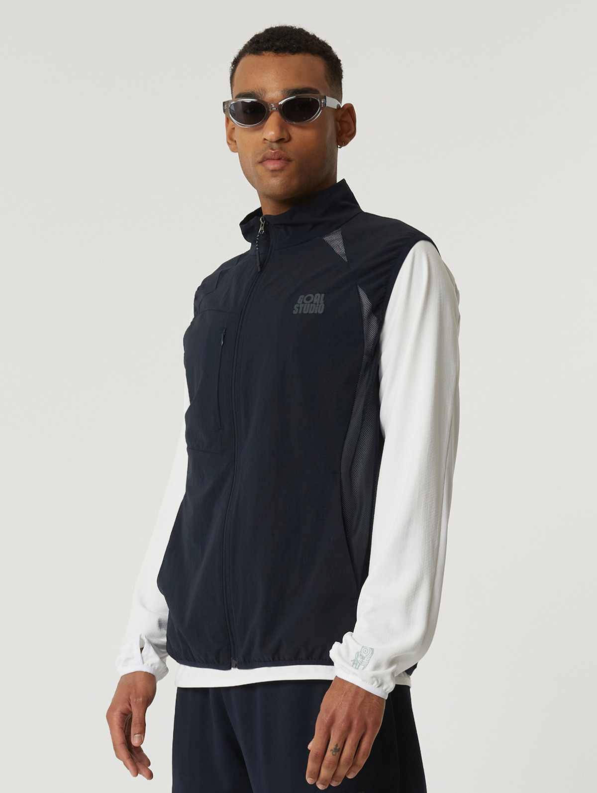 골스튜디오(GOALSTUDIO) AIR THROUGH 2WAY ZIP LIGHTWEIGHT VEST-NAVY