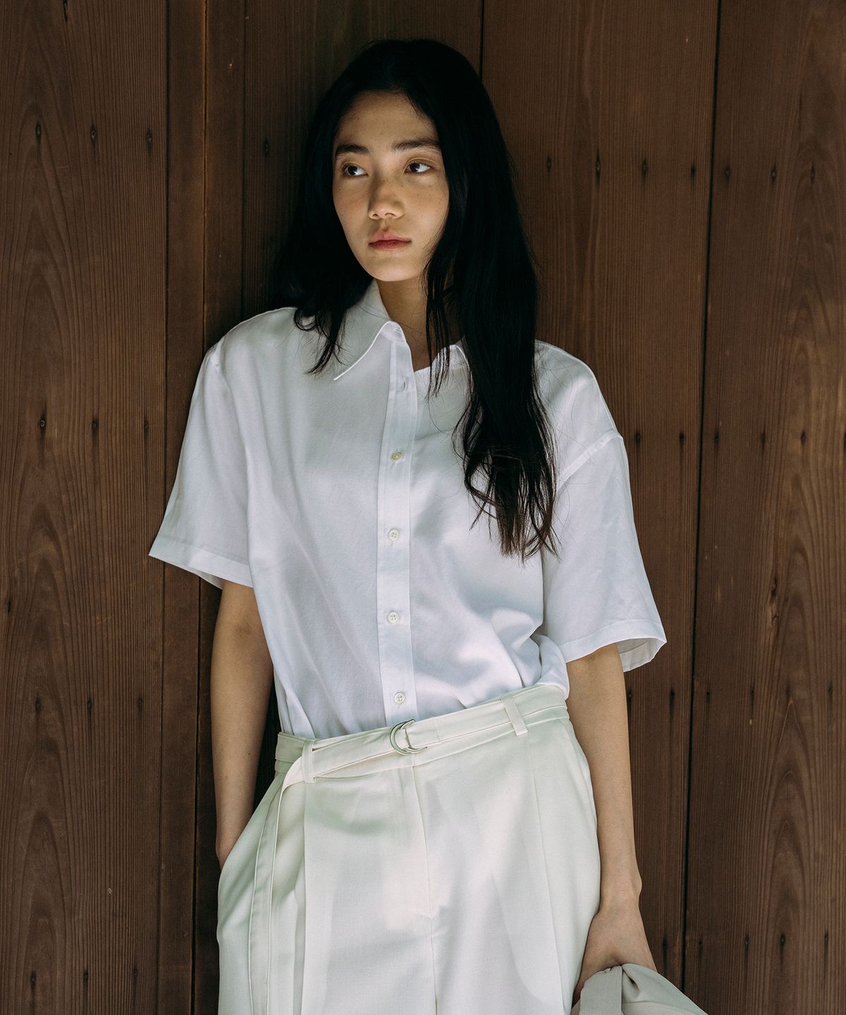 시야쥬(SIYAZU) SITP5195 포인트 카라 루즈 핏 반팔 셔츠_White