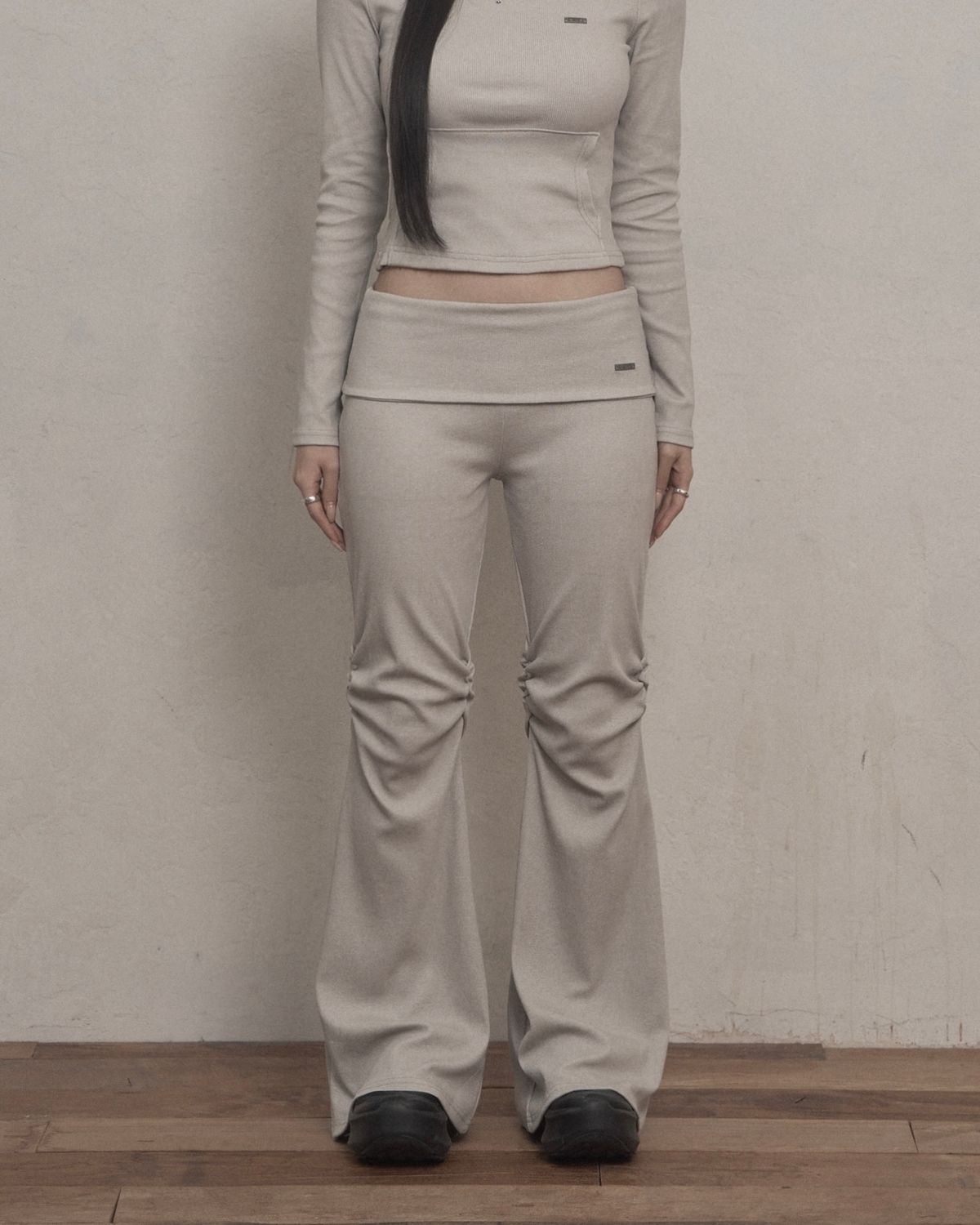 카키포인트(KHAKIPOINT) Vintage Bootcut pants (greige)