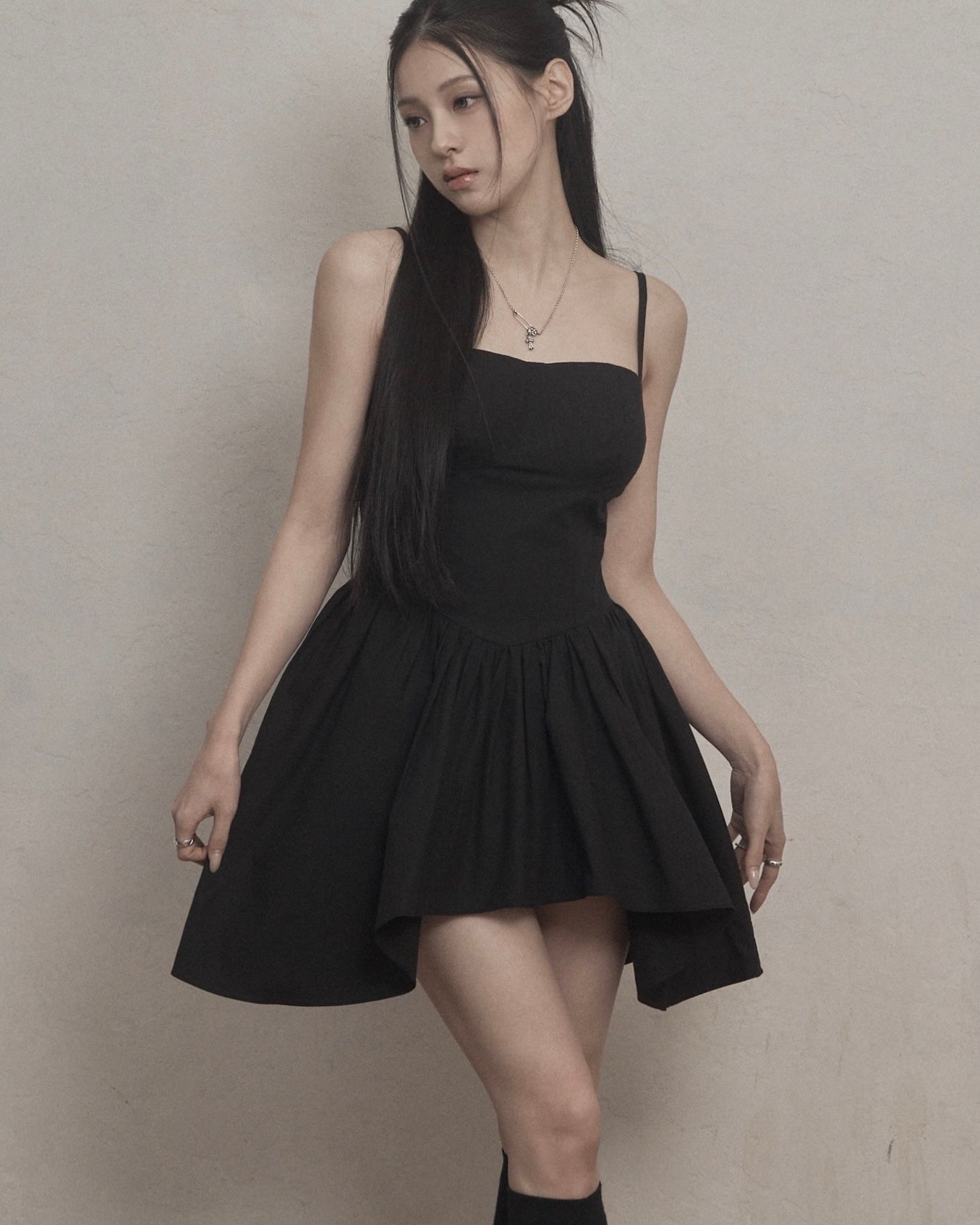 レイヤード ミニドレス[KHAKIPOINT] FLARE LAYERED MINI DRESS MUSINSA | KHAKIPOINT Flare Layered Mini Dress (black)