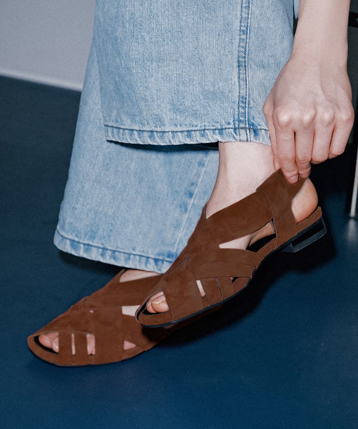 앤티어리(ANTIARY) Hue sandal 2color