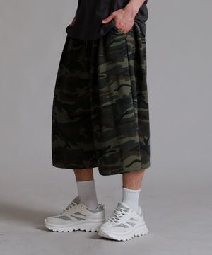 트레이닝 핀턱 8부 버뮤다 팬츠_카모 카키