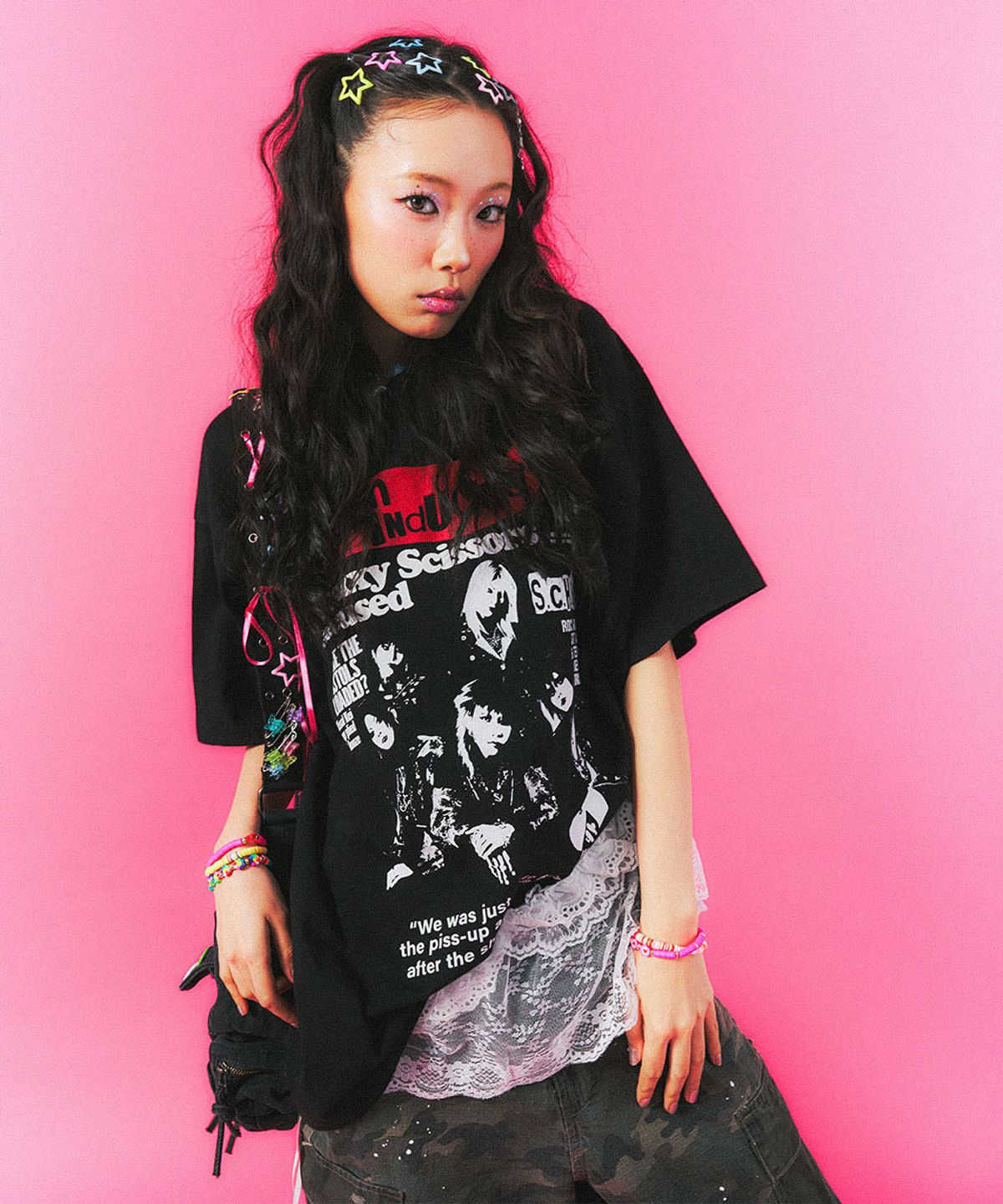 스키즘 인듀싱(SCHISM INDUCING) MALICE PISTOLS T SHIRT BLACK