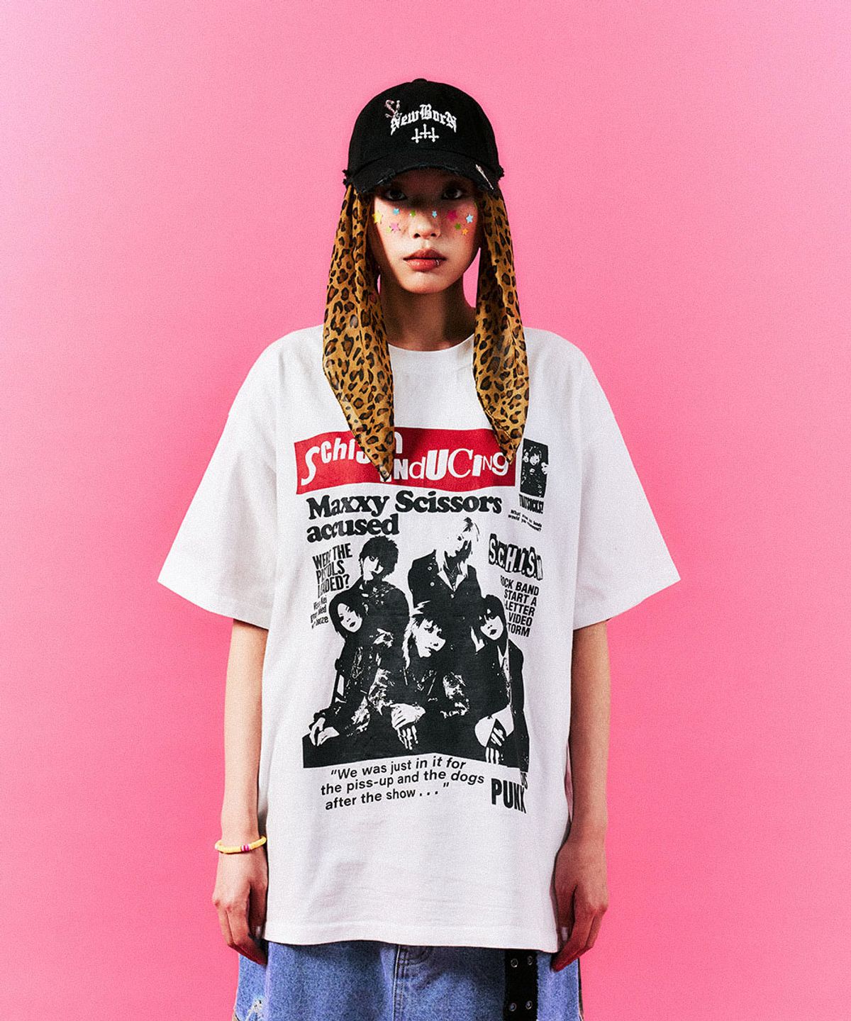 스키즘 인듀싱(SCHISM INDUCING) MALICE PISTOLS T SHIRT WHITE