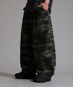 트레이닝 핀턱 벌룬 와이드 팬츠_카모 카키