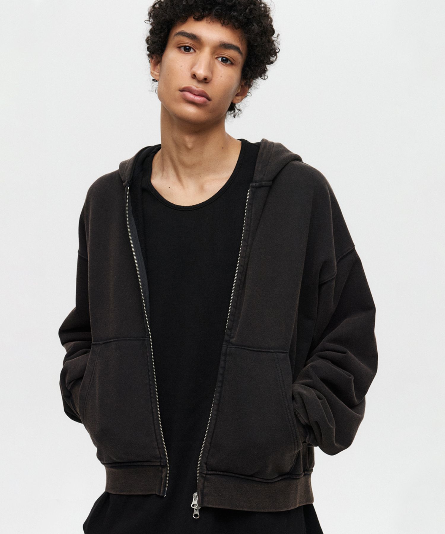 musinsa-dnsr-define-fade-washing-crop-hooded-zip-up-black