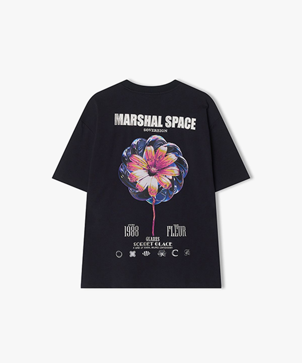 리버클래시(LIBERCLASSY) [25SS] LLM42502 네이비 METAL FLOWER 아트웍 하프 티셔츠