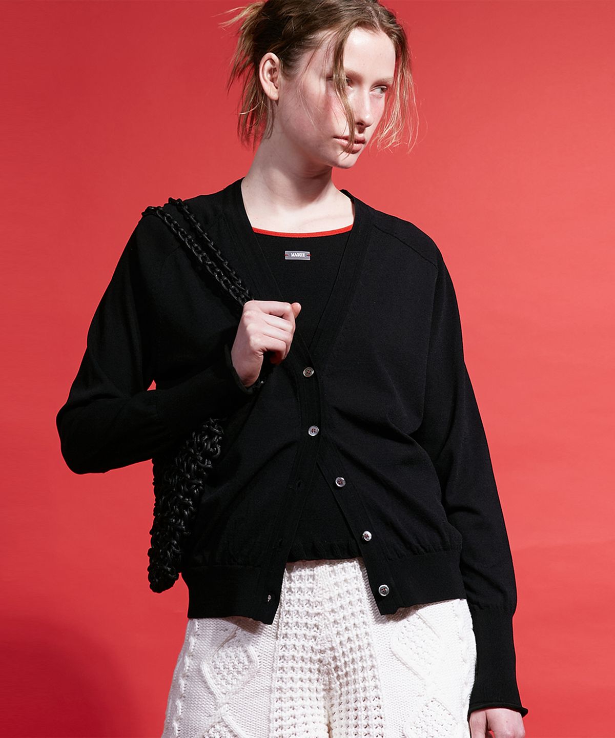 매기(MAGGIE) Shiny Cardigan (Black)