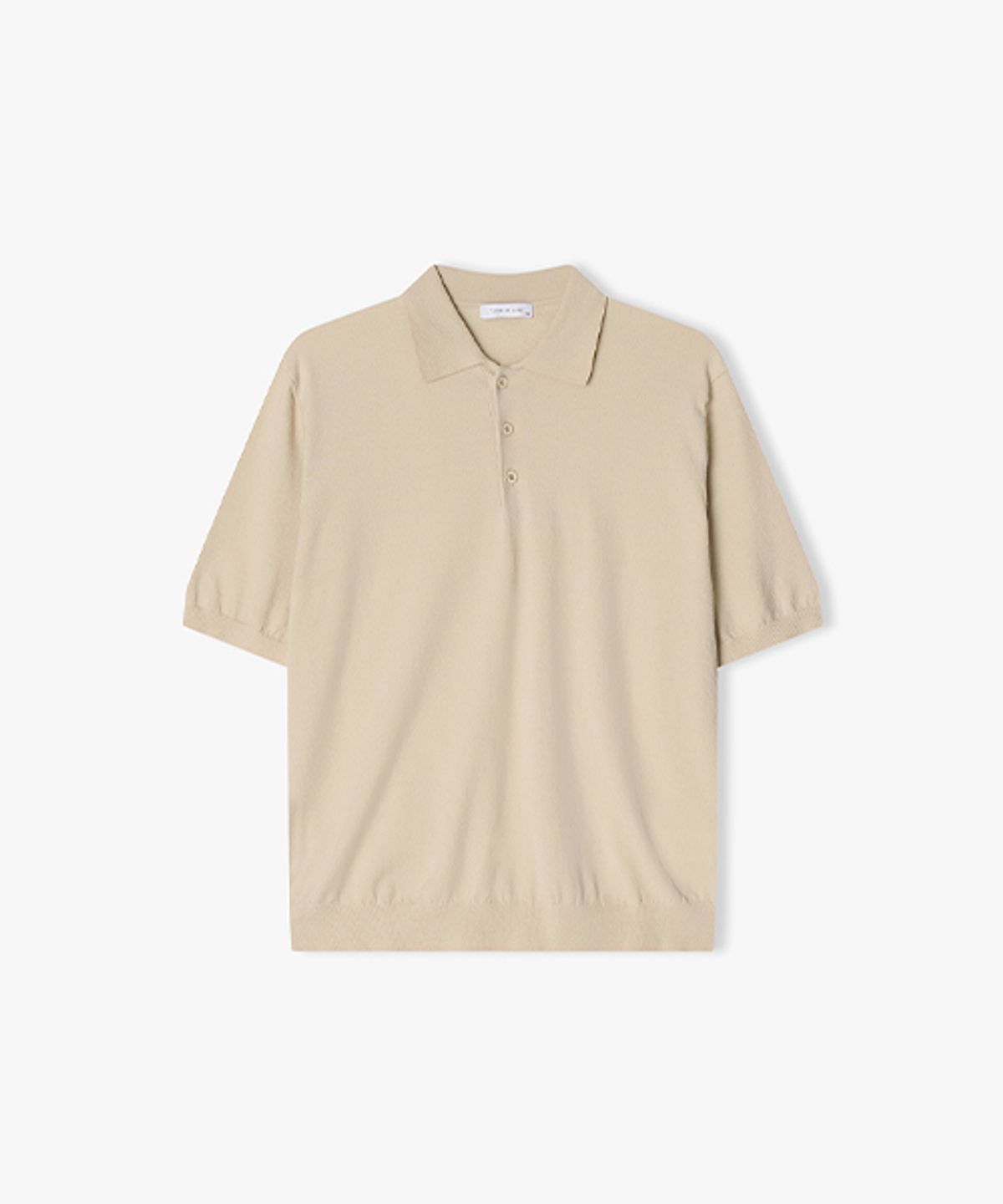 리버클래시(LIBERCLASSY) [25SS] LLM51584 베이지 솔리드 칼라 하프 니트 탑