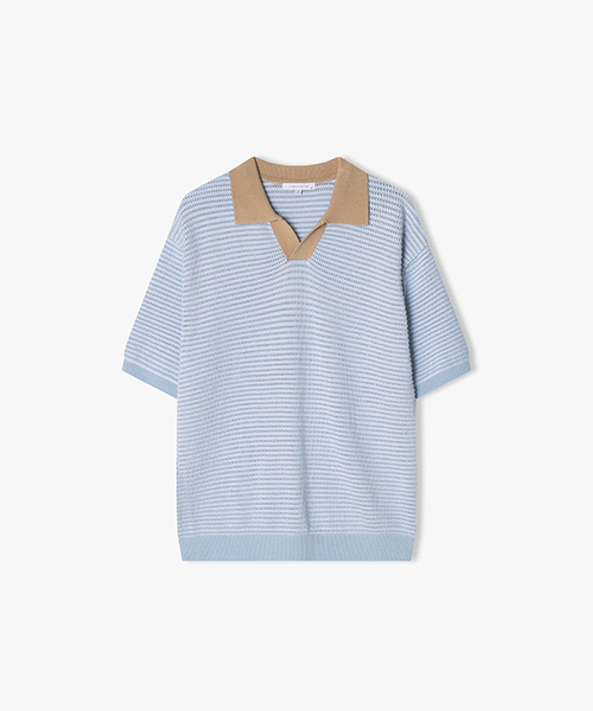 리버클래시(LIBERCLASSY) [25SS] LLM51540 스카이블루 클레릭 오픈칼라 하프 니트 탑