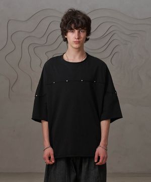 센터 절개 핫피스T (블랙)