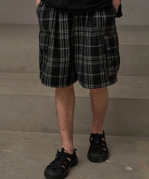 TNR체크 카고 버뮤다 팬츠(블랙)