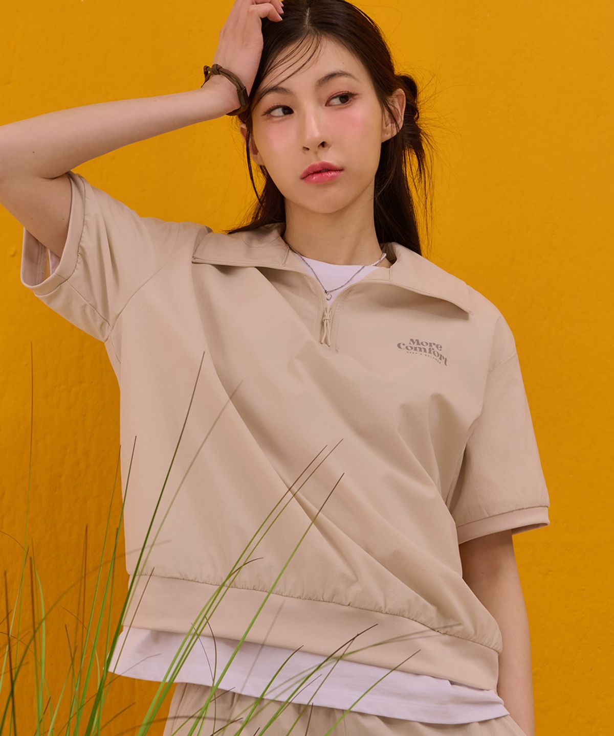 체이스컬트(CHASECULT) 여성 스트레치 반집업 맨투맨 반팔티셔츠-아이보리