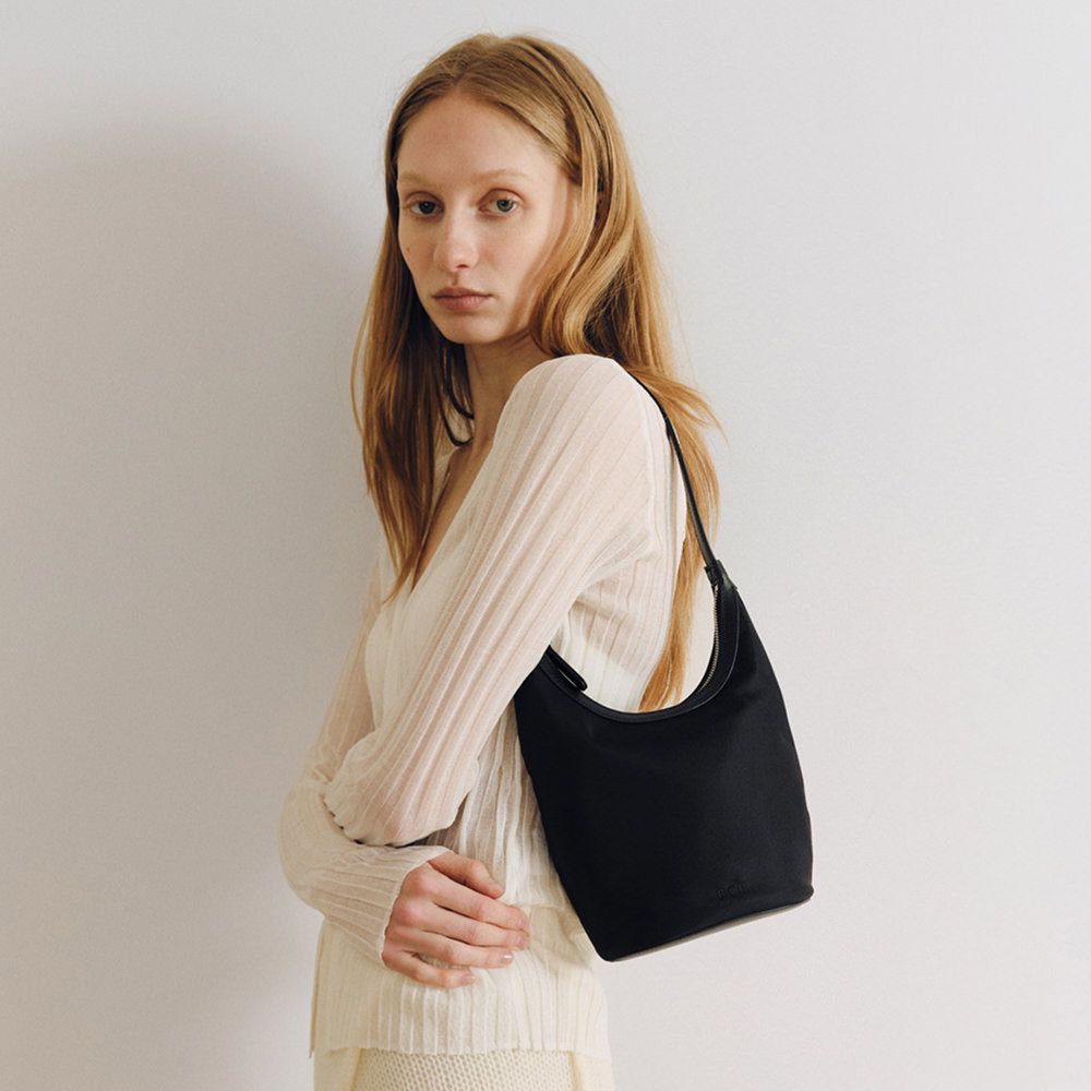 로서울(ROH SEOUL) Mini Around hobo bag Nylon Black - 사이즈 & 후기