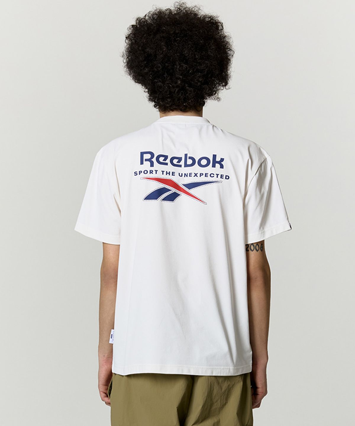 리복(REEBOK) 빅벡터 프레쉬 티셔츠 - 화이트