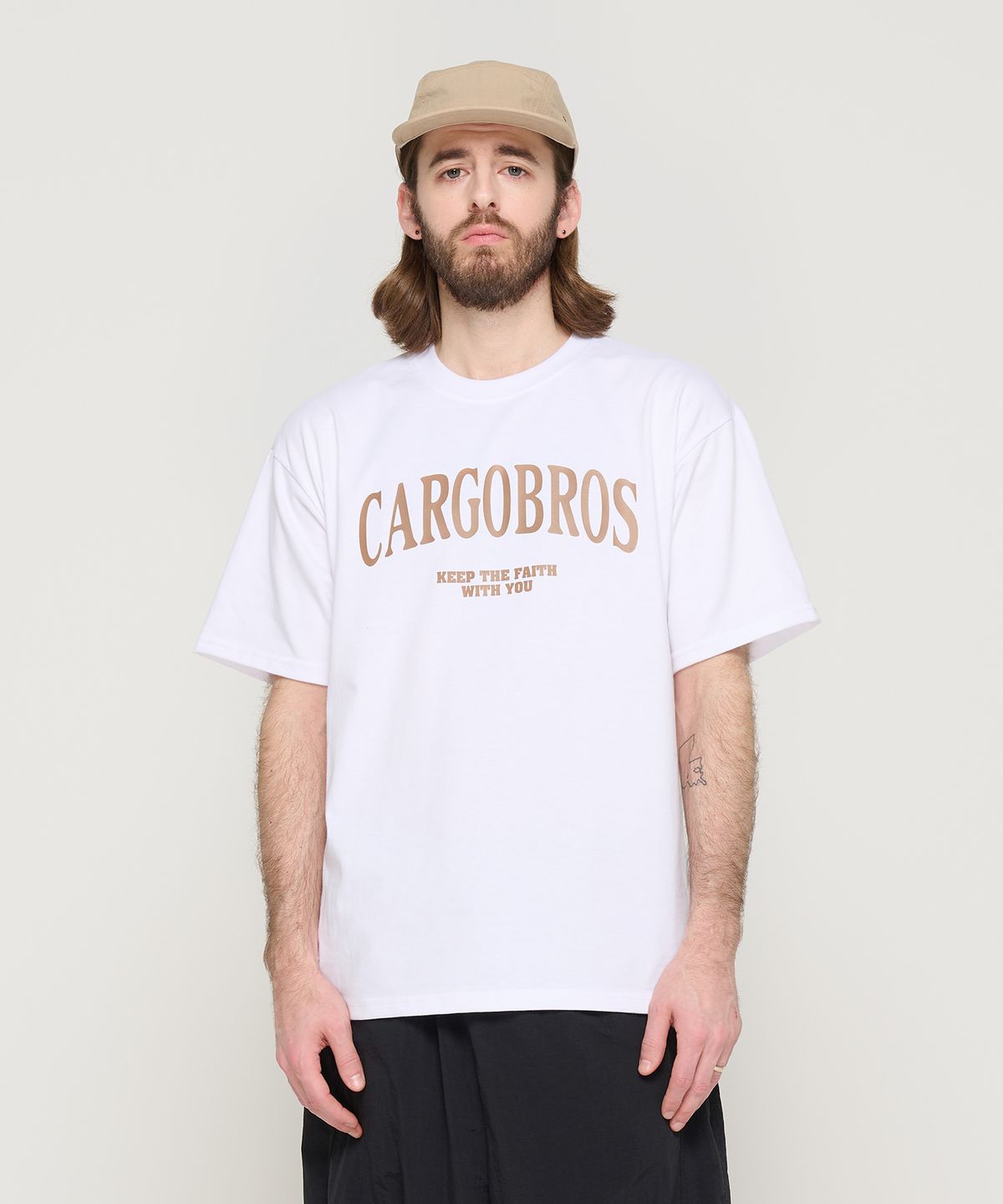 카고브로스(CARGOBROS) 아치 로고 오버 반팔티 (화이트)