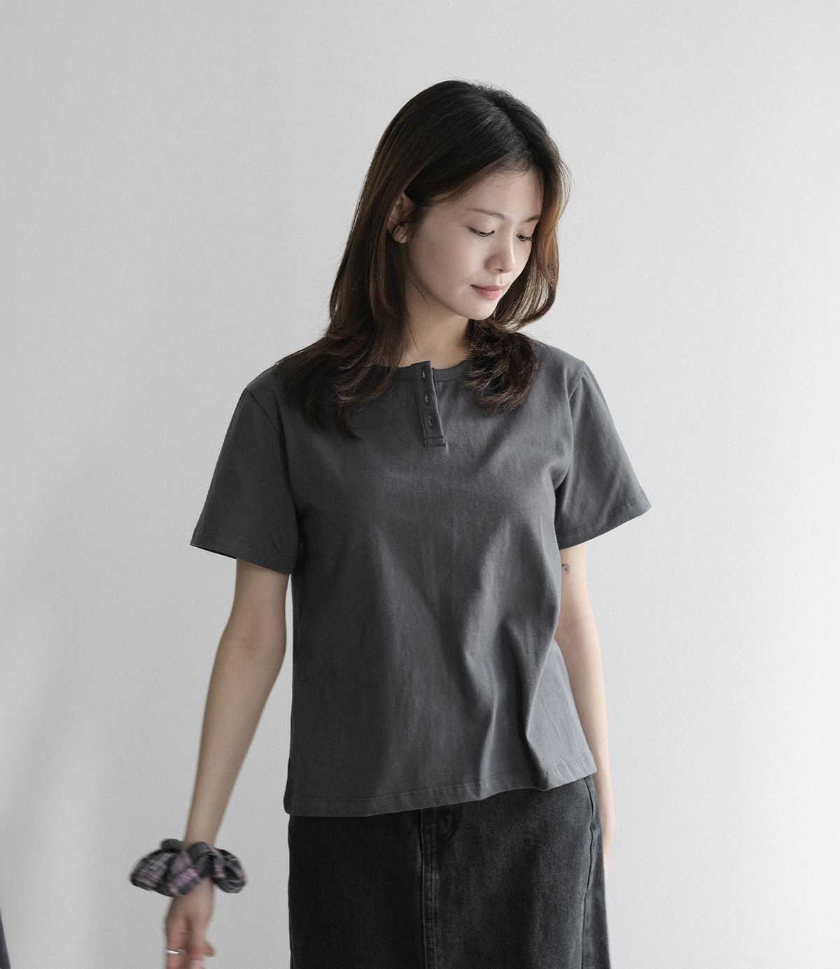에메모가든(MMOGARDEN) (w) henley neck tee (3colors)