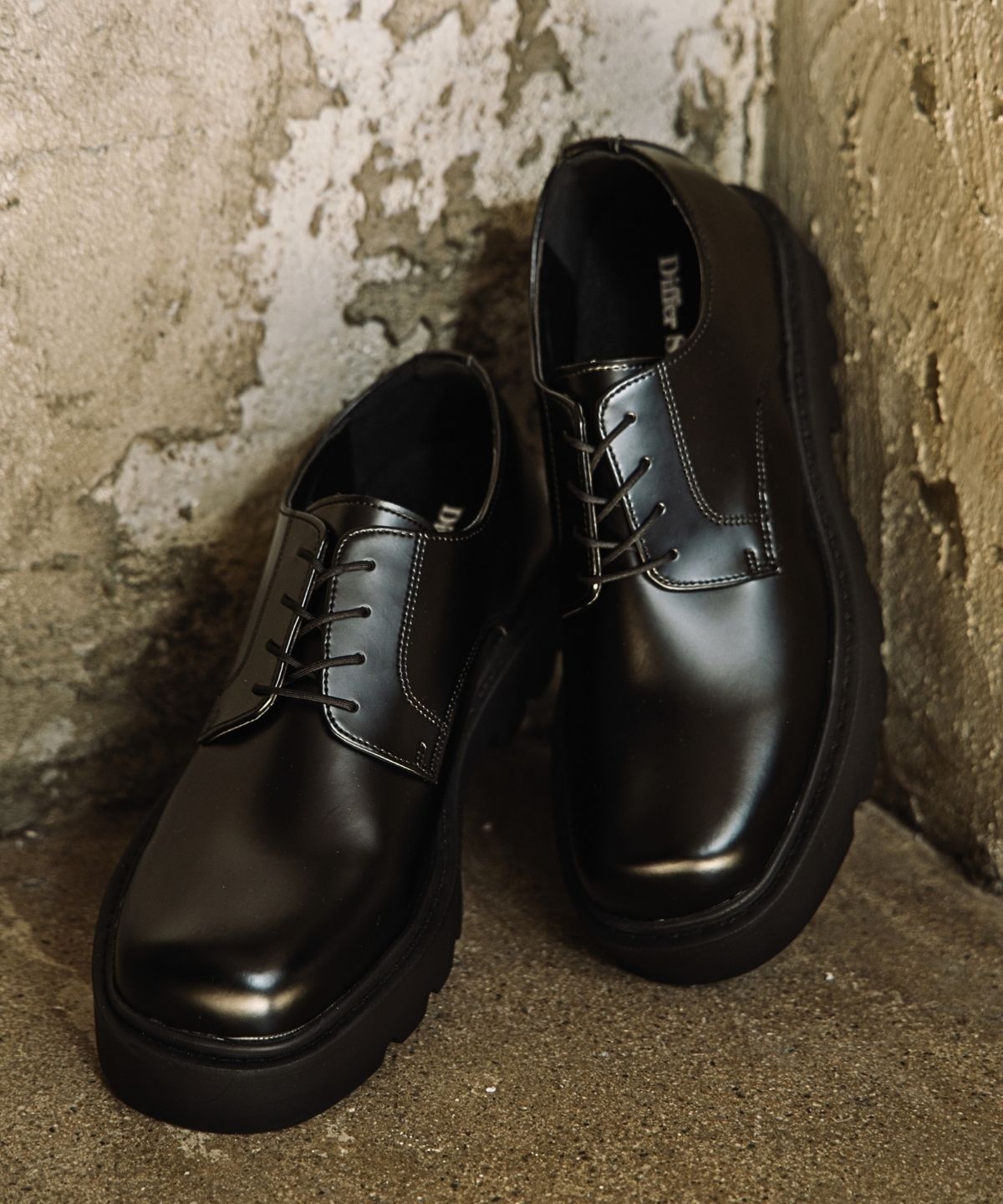 디퍼슈(DIFFERSHOE) 703 청키 더비슈즈 7CM 글로시 블랙 [유광]
