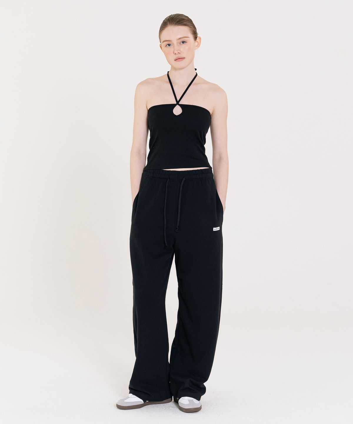 인지액티브(INJIACTIVE) Semi Wide Logo Sweatpants 블랙