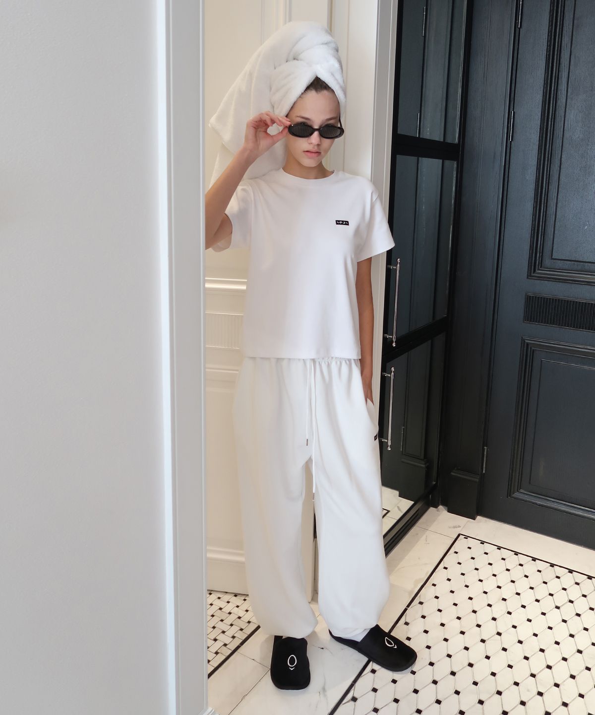 인지액티브(INJIACTIVE) Small Logo Jogger Pants 화이트