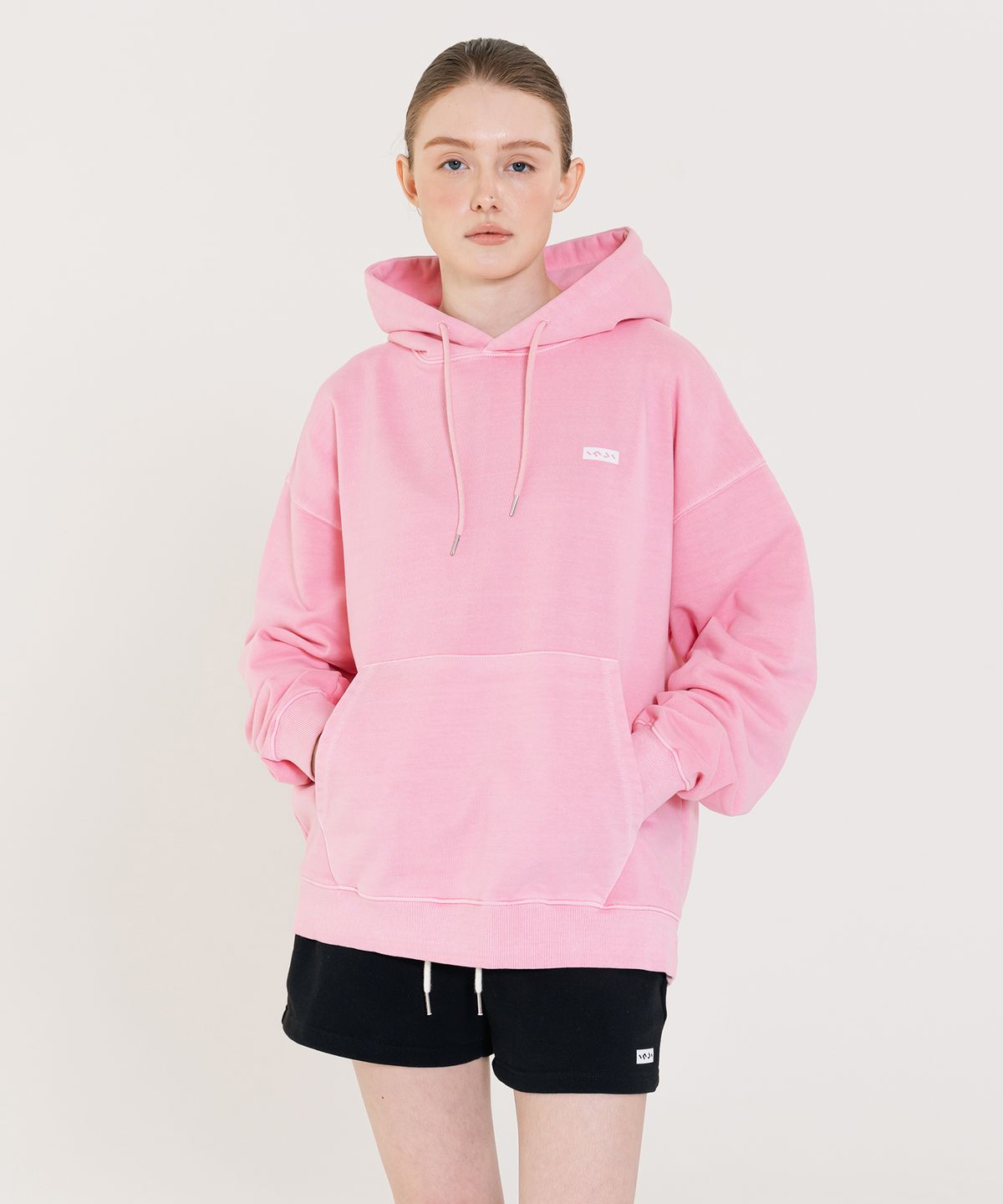 인지액티브(INJIACTIVE) Small Logo Pigment Hoodie 핑크
