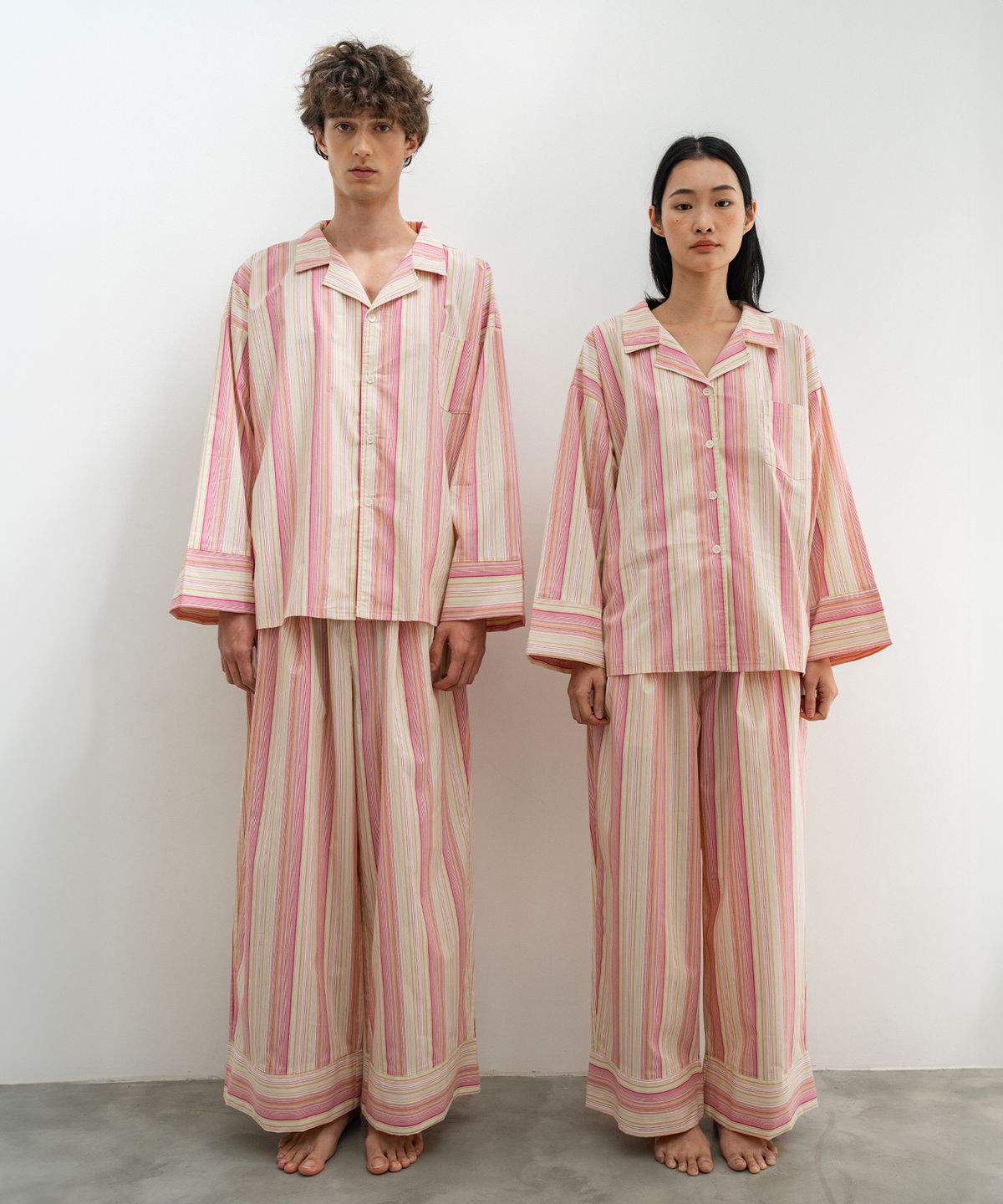 오끼뜨(OGGITT) (uni)도미토리 딸기바나나 파자마