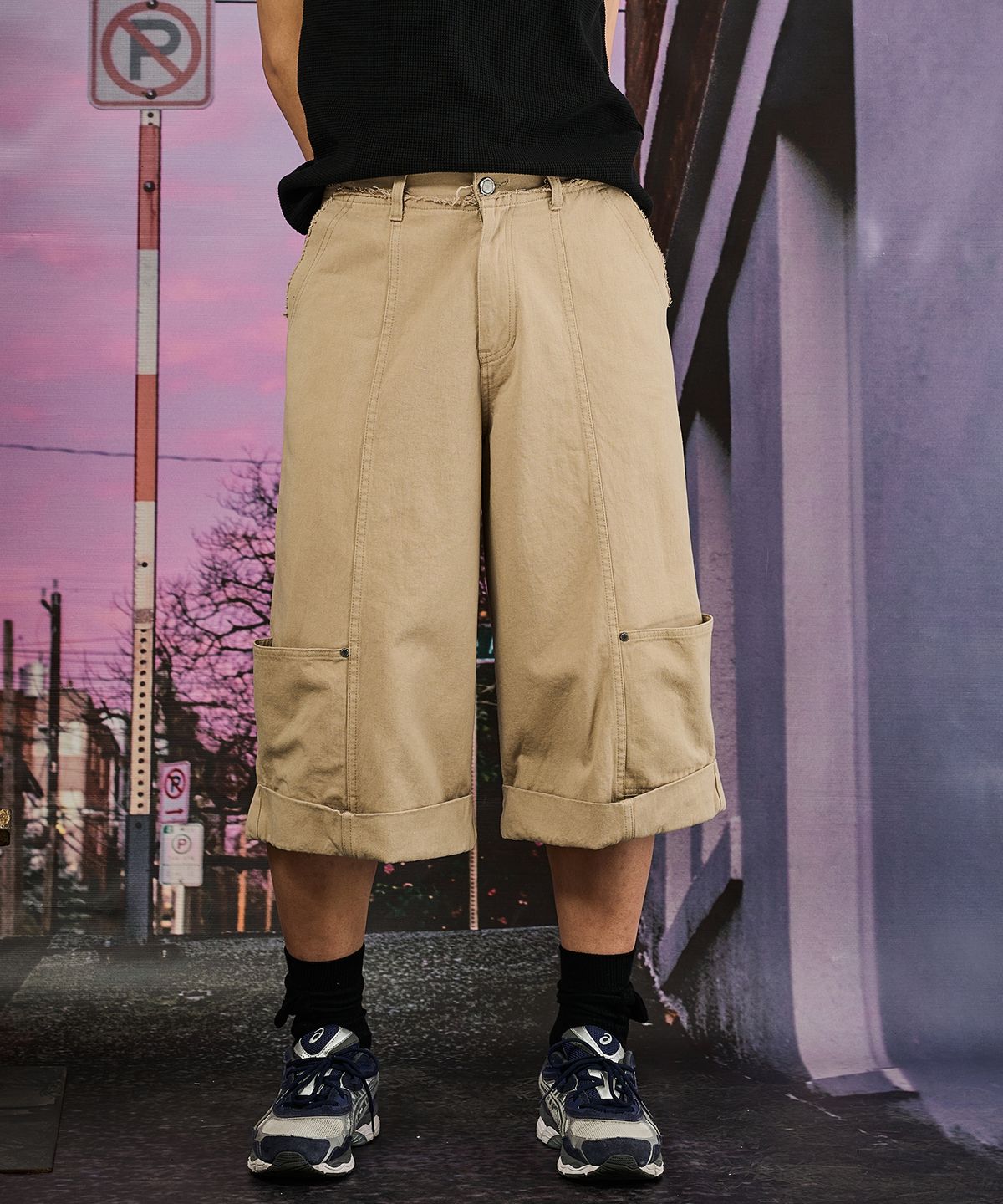 미드선(MIDSUN) Frayed Blunt Bermuda Pants-Beige