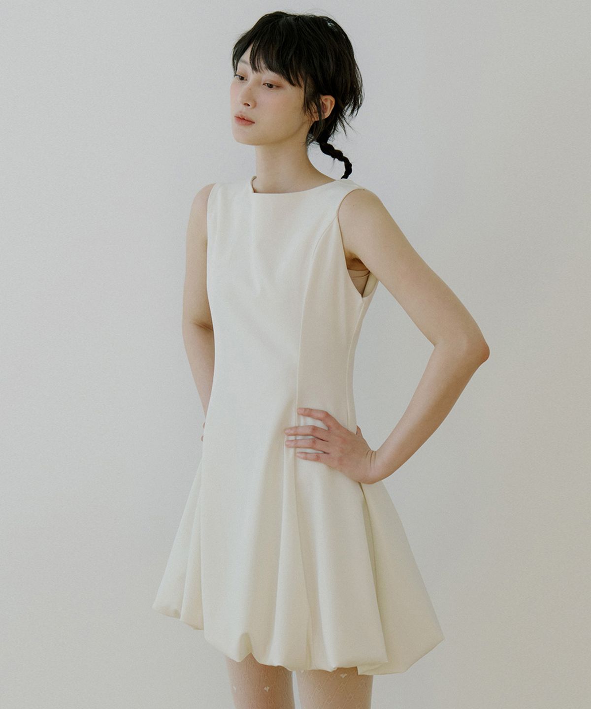리올그(REORG) WOI SLEEVELESS BALLOON MINI OPS CREAM