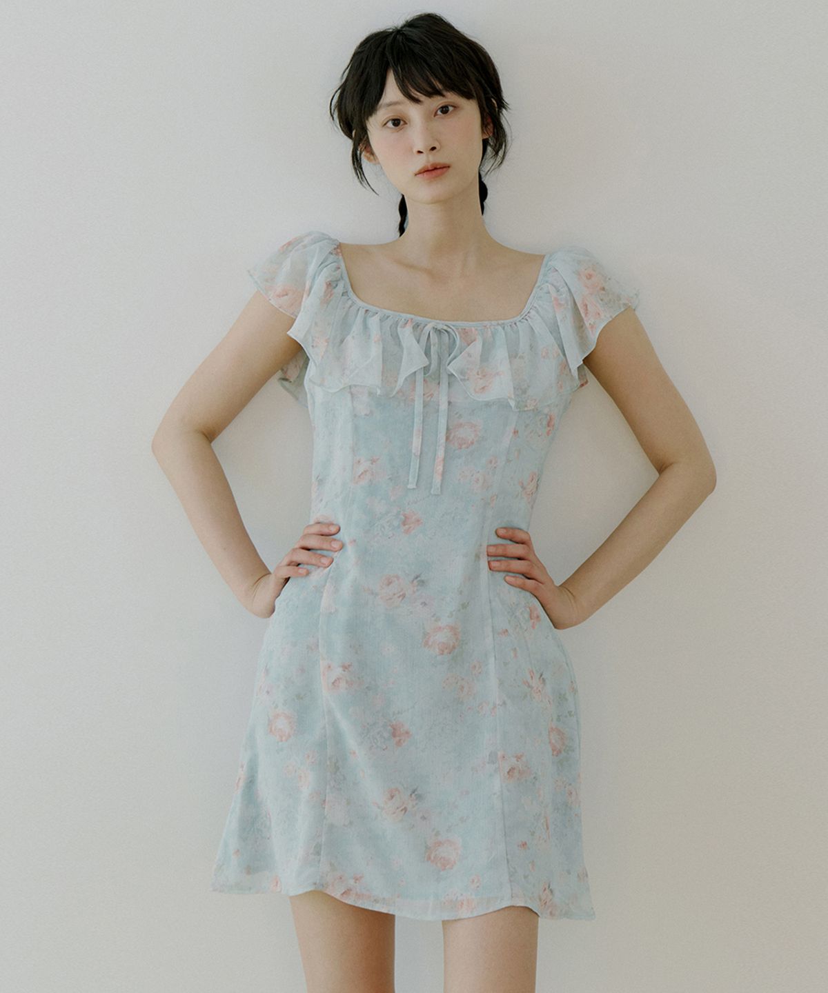 리올그(REORG) WOI FLOWER PATTERN FRILL OPS MINT BLUE