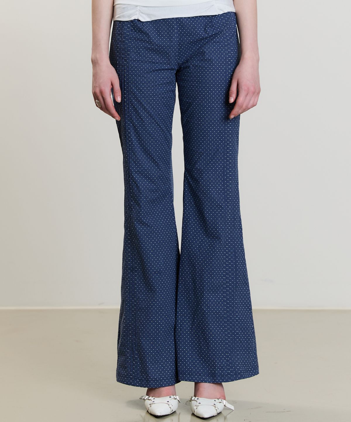 러브이즈트루(LUVISTRUE) SM PINTUCK PANTS(NAVY)