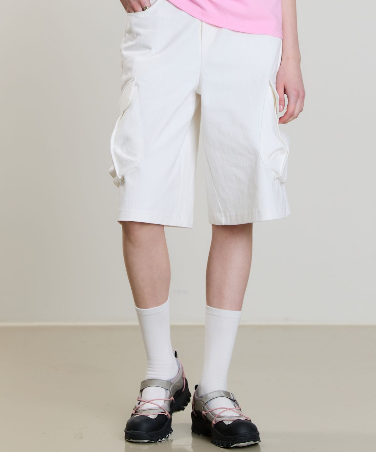 러브이즈트루(LUVISTRUE) SM RIBBON PANTS(WHITE)