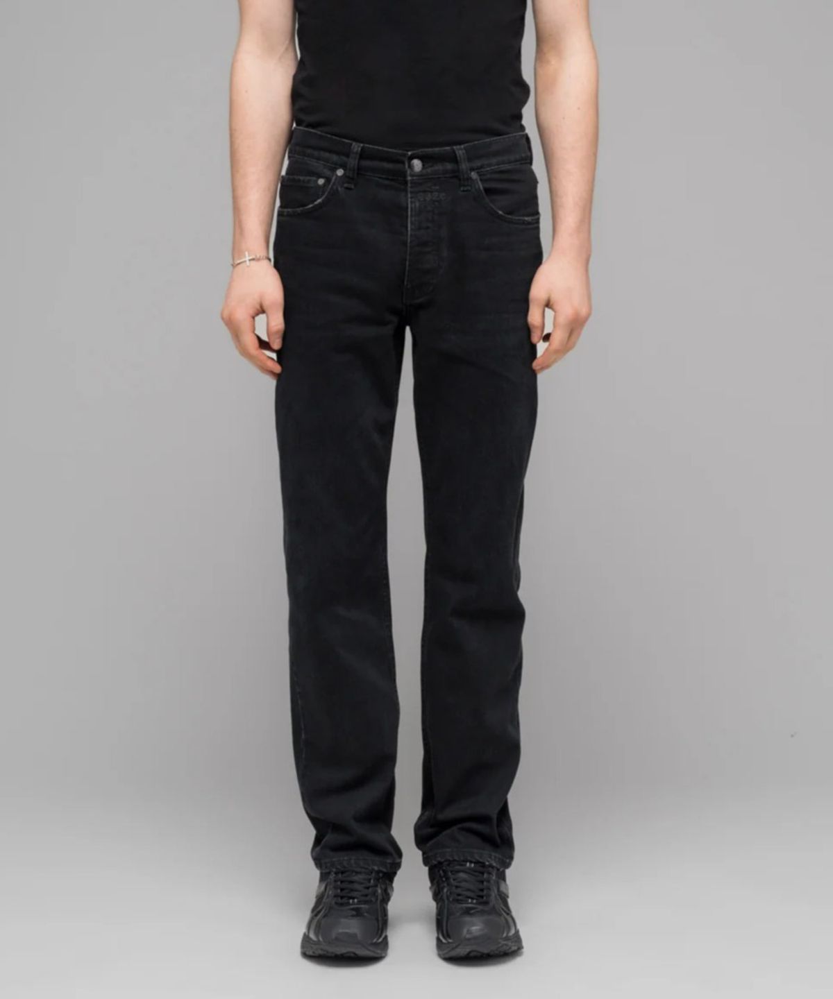 032씨(032C) (U) 다운 투 어스 스트레이트 레그 진 워시드 블랙 DOWN TO EARTH STRAIGHT LEG JEAN WASHED BLACK