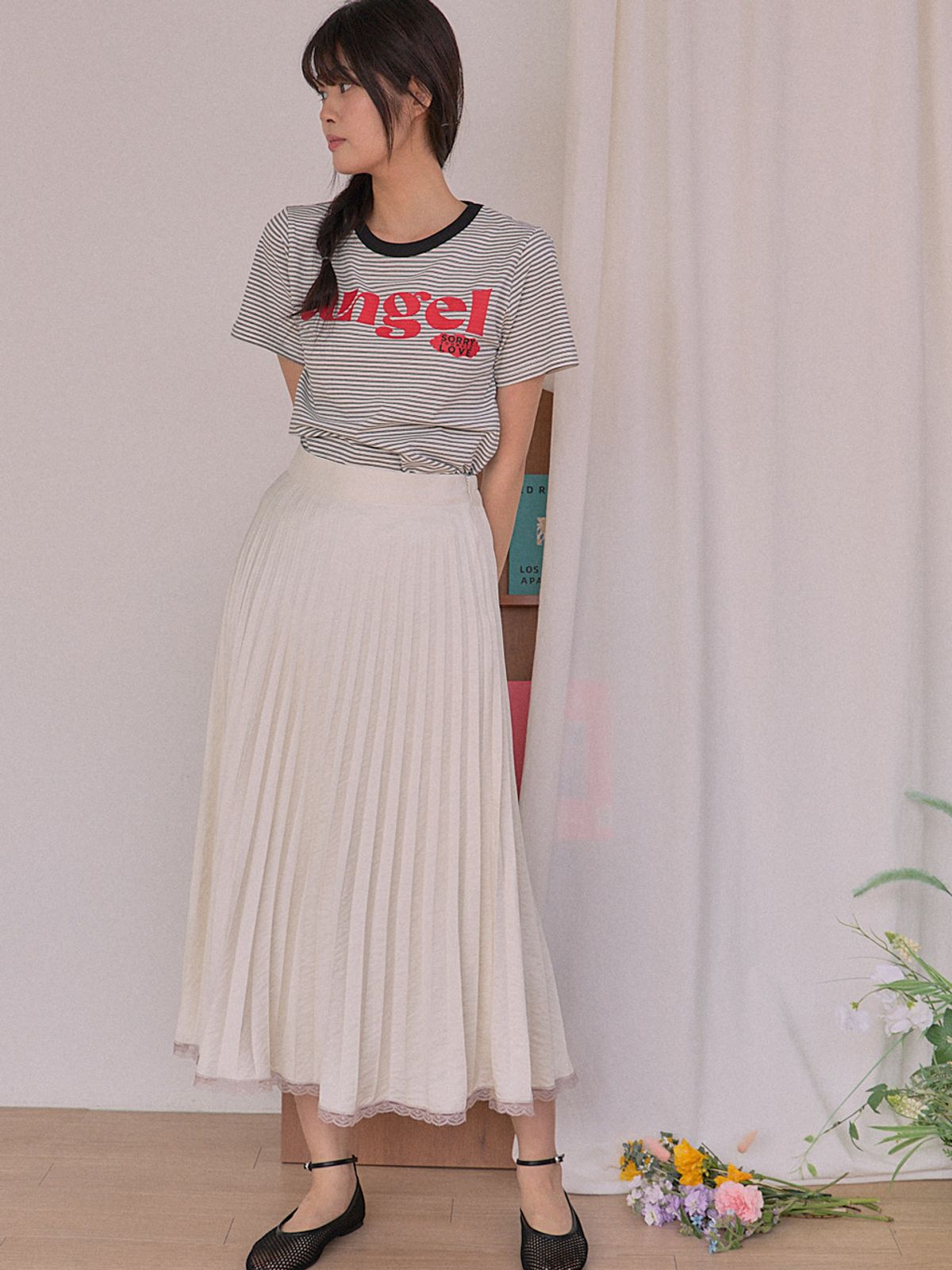 쏘리, 투 머치 러브(SORRY, TOO MUCH LOVE) Floaty Pleated Lace Skirt_Ivory