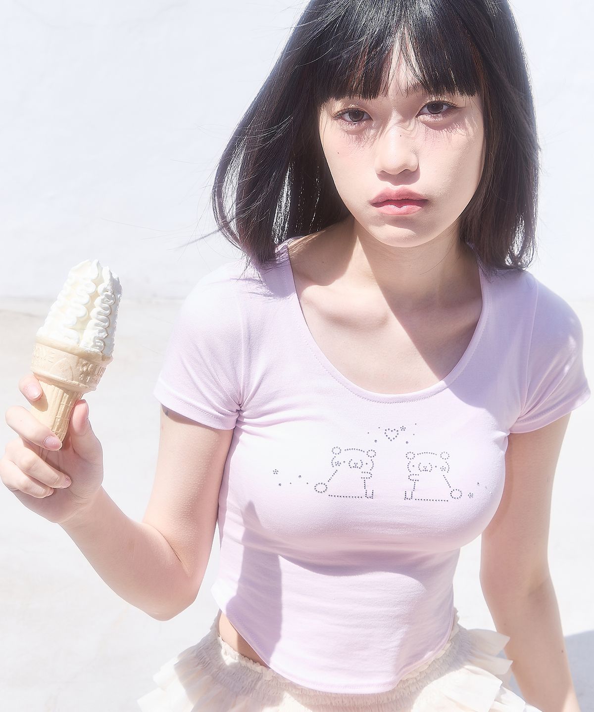 일리고(ILLIGO) 쿠마 핫픽스 핏티드 티셔츠 핑크